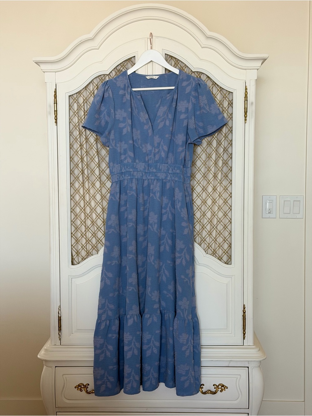 Simplee Blue Floral Maxi Dress - V-Neck Tiered Skirt